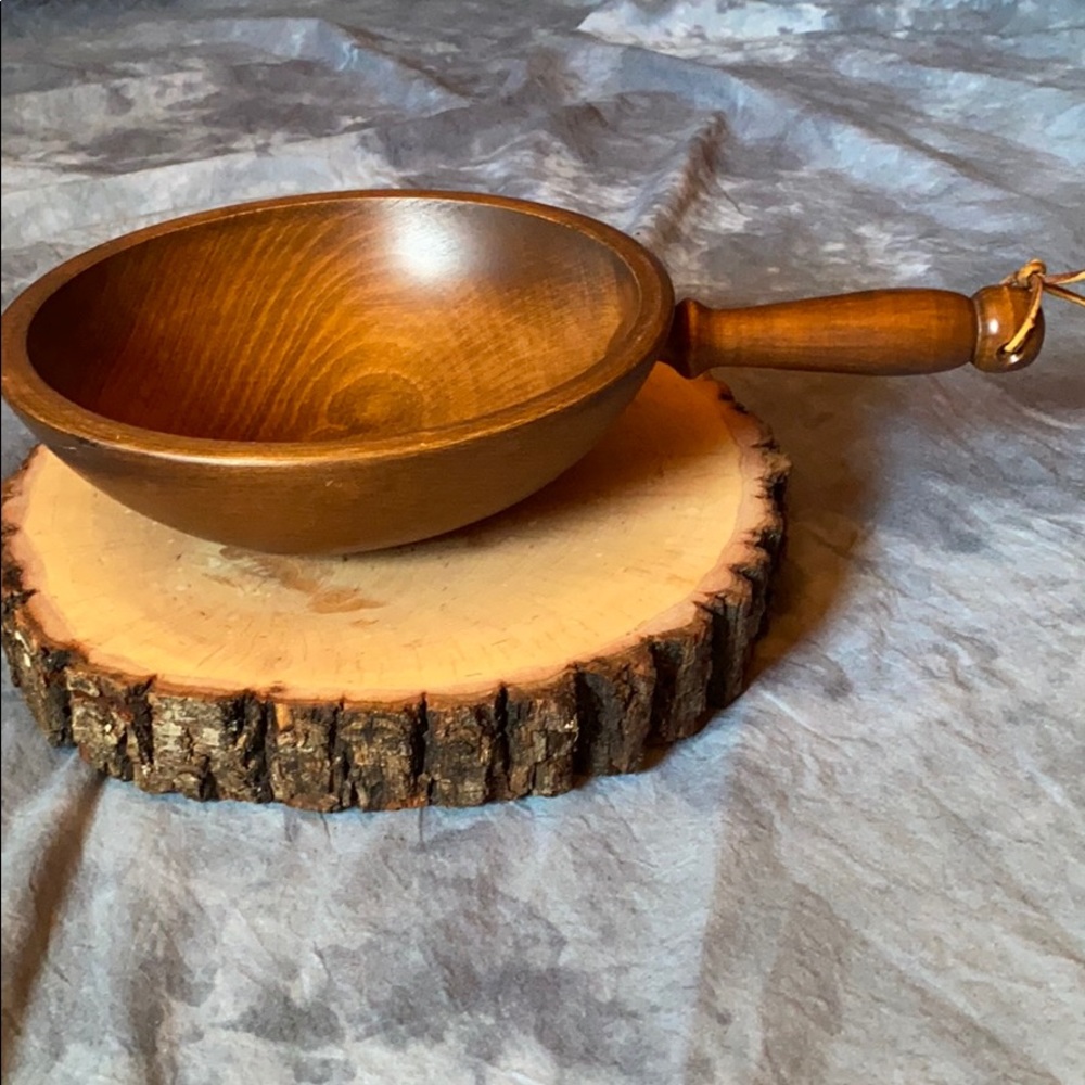 Woodcrafters Wooden Bowl with Handle - Picture 16 of 16